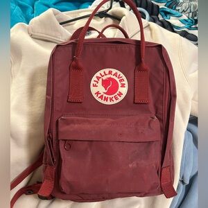 Fjallraven Kånken Red Mini Backpack